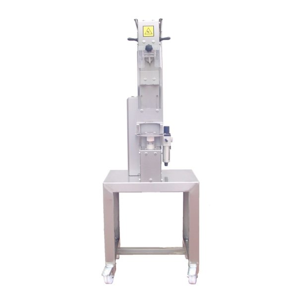 Wire hooder for sparkling wine